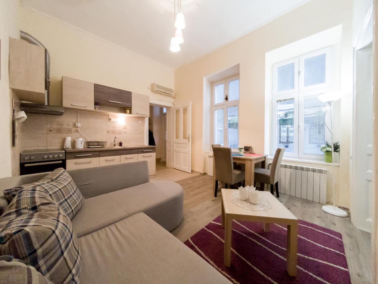 Apartment Ema Βελιγράδι Εξωτερικό φωτογραφία